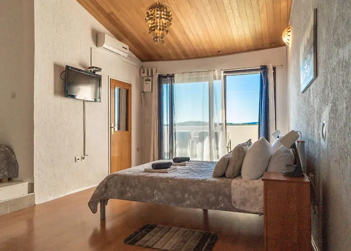 Bed & Breakfast More Šibenik